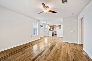 1502 Garden St in Austin, TX - Building Photo
