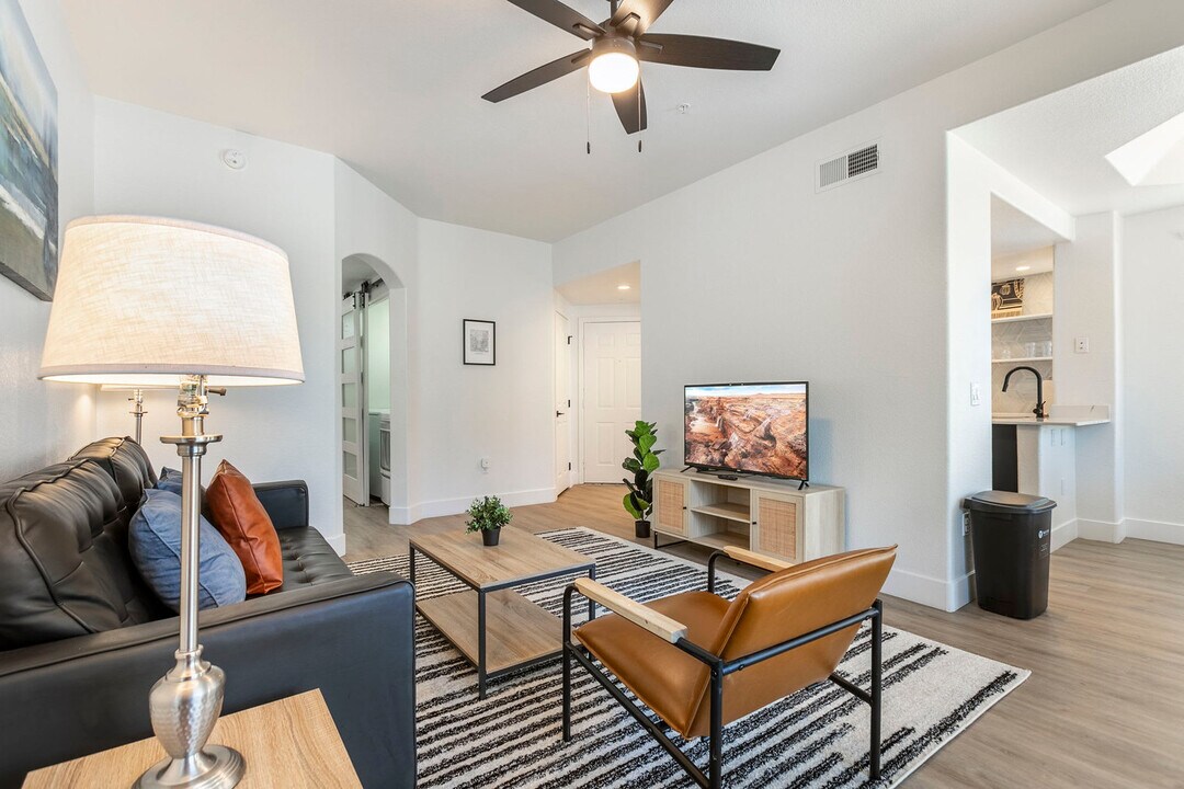 15608 N 71st St in Scottsdale, AZ - Building Photo