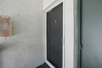 811 N Keene Rd in Clearwater, FL - Building Photo - Building Photo