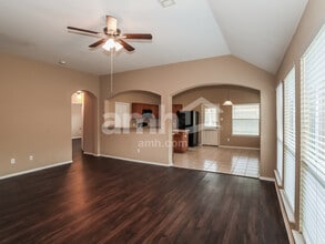 2024 Shady Glen Trail in Princeton, TX - Foto de edificio - Building Photo