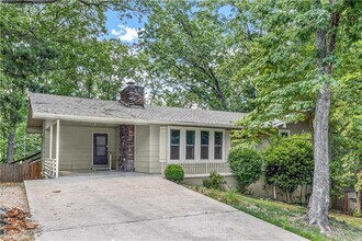 4 Basildon Cir in Bella Vista, AR - Building Photo - Building Photo