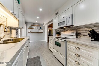 18826 N 134th Ave in Sun City West, AZ - Building Photo - Building Photo