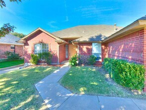 15113 Stone Meadows Dr in Oklahoma City, OK - Building Photo - Building Photo