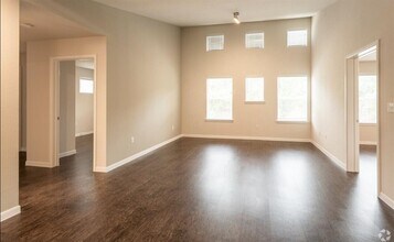 2401 E Oltorf St in Austin, TX - Building Photo - Building Photo