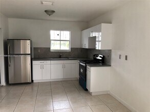 287 NW 39th St in Miami, FL - Building Photo - Building Photo