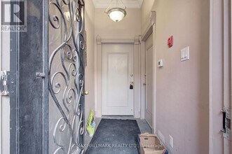 39 Grange Ave in Toronto, ON - Building Photo - Building Photo