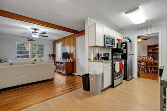 1902 Sunset Ln in Tallahassee, FL - Building Photo - Building Photo