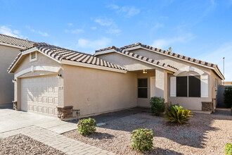 2053 E Arabian Dr in Gilbert, AZ - Building Photo - Building Photo