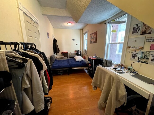 36 Cherokee St, Unit T3 in Boston, MA - Building Photo - Building Photo