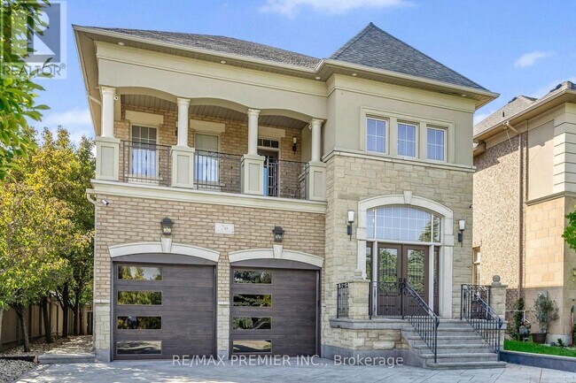 76 Orleans Cir in Vaughan, ON - Building Photo - Building Photo