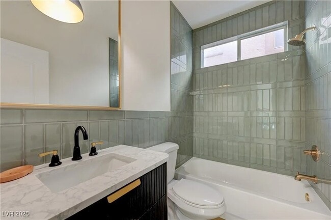 3910 Anastasia St in San Diego, CA - Building Photo - Building Photo