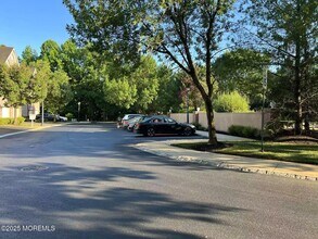 7 Pine Tree Terrace in Holmdel, NJ - Building Photo - Building Photo