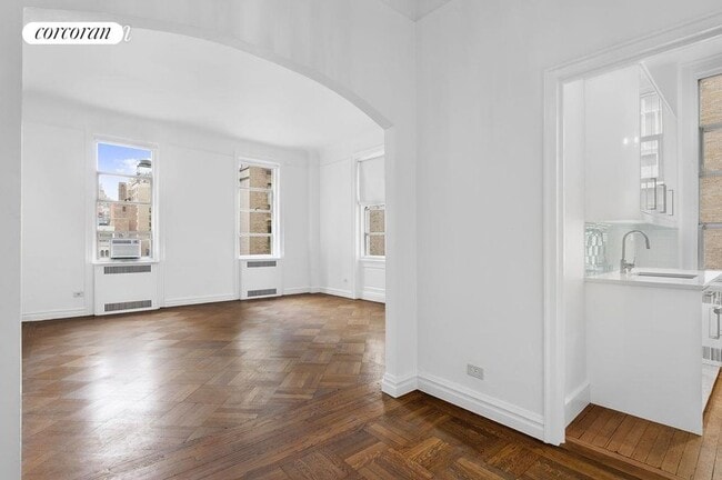property at 11 W 81st St