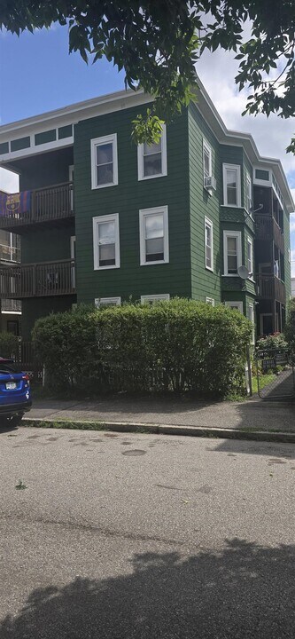 593 Rimmon St in Manchester, NH - Building Photo