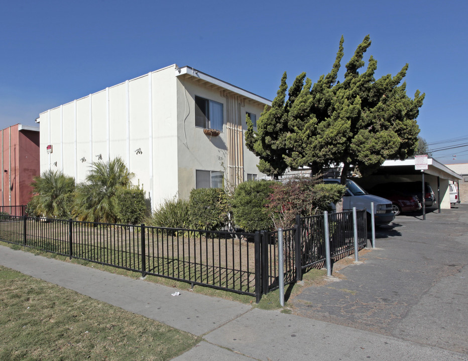 10841 Palma Vista Ave in Garden Grove, CA - Building Photo