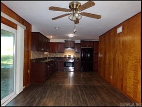 9010 W Markham St in Little Rock, AR - Building Photo - Building Photo