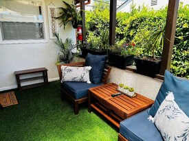 1529 1/2 Carmona Ave, Unit B in Los Angeles, CA - Building Photo