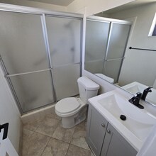 10521 W Loma Ln in Peoria, AZ - Foto de edificio - Building Photo