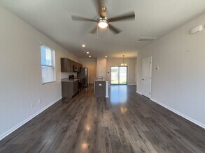 1012 Berry Patch Cir in Summerville, SC - Foto de edificio - Building Photo