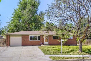 1640 Buchtel Blvd S in Denver, CO - Building Photo