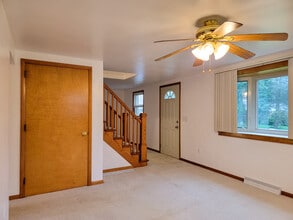 902 Maple Ln in Lebanon, PA - Building Photo - Building Photo