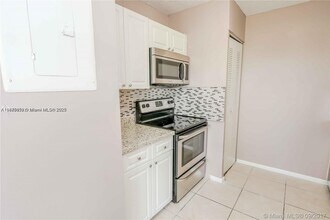 8734 SW 3rd St in Pembroke Pines, FL - Building Photo - Building Photo