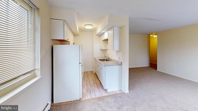 910 Fox Chase Rd, Unit 11