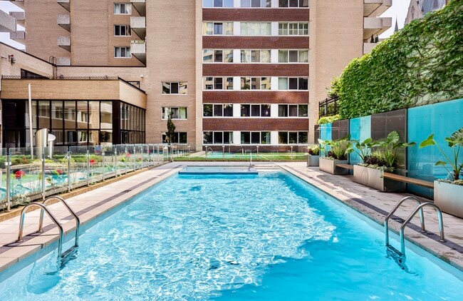 3450 B Rue Drummond, Unit 1914