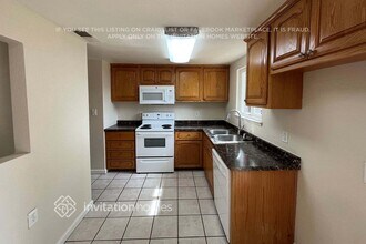 3912 Moonbeam Dr in Sacramento, CA - Foto de edificio - Building Photo