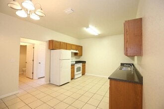 1573 NW 29 Rd in Gainesville, FL - Building Photo - Building Photo