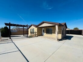 620 E Main St in Hobbs, NM - Building Photo