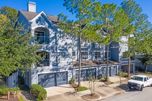 Plaza At River Oaks in Houston, TX - Building Photo