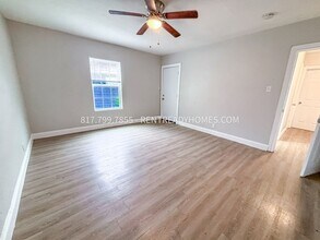 1233 Davis Ave in Fort Worth, TX - Building Photo - Building Photo