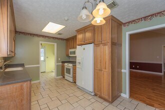 6308 Tioga Rd in Montgomery, AL - Foto de edificio - Building Photo