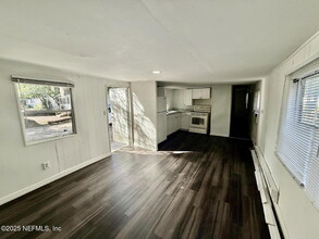 1511 S Palm Ave in Palatka, FL - Building Photo - Building Photo