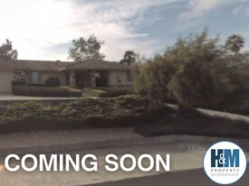 420 Donald Dr in Hollister, CA - Building Photo