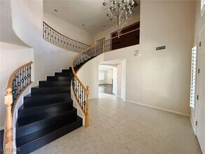 122 Cascade Lake St in Las Vegas, NV - Building Photo - Building Photo