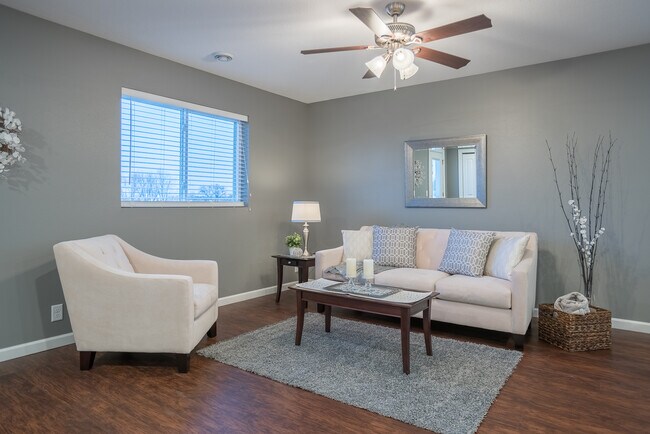 Creekside Townhomes in Eagle Lake, MN - Foto de edificio - Building Photo