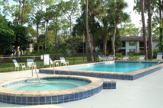 1885 Courtyard Way in Naples, FL - Building Photo - Building Photo