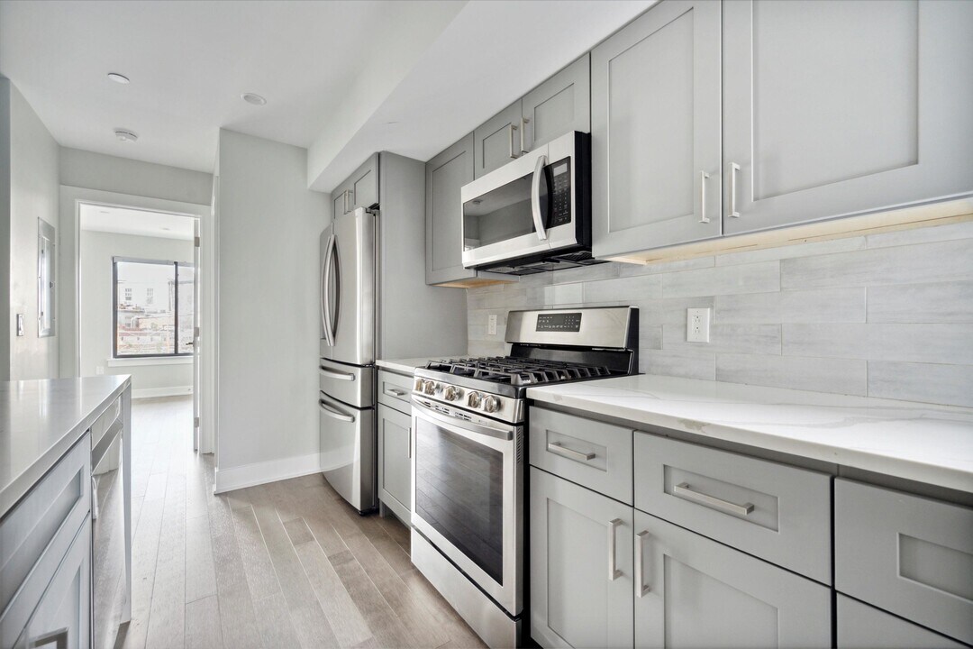 3834 Baring St in Philadelphia, PA - Building Photo