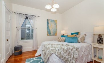 797 Columbia Rd, Unit 3 in Boston, MA - Foto de edificio - Building Photo