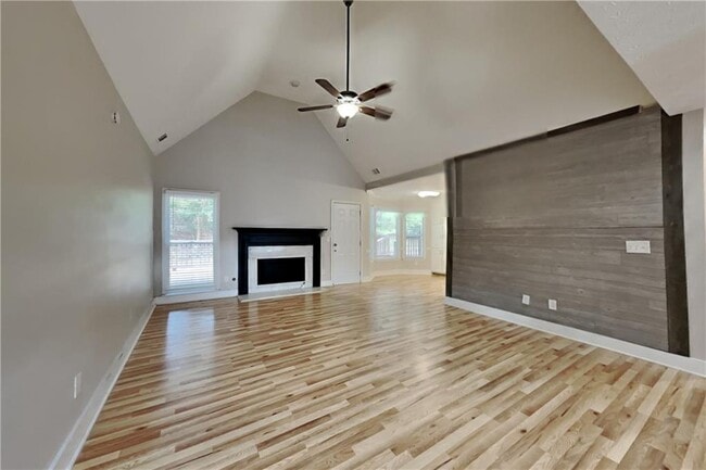 566 Wine Cluster Ct in Grayson, GA - Building Photo - Building Photo