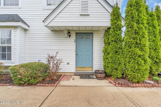 63 Dover Ct in Tinton Falls, NJ - Building Photo - Building Photo