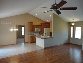 1416 Lee Ave in West Bend, WI - Building Photo - Building Photo