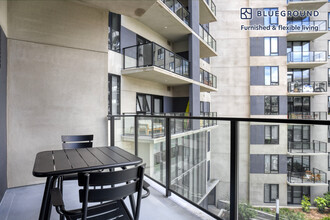 2435 S Sepulveda Blvd in Los Angeles, CA - Building Photo - Building Photo