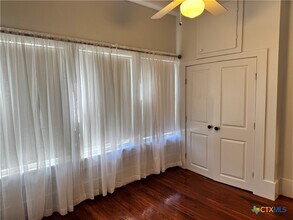 713 Burleson St in San Marcos, TX - Building Photo - Building Photo