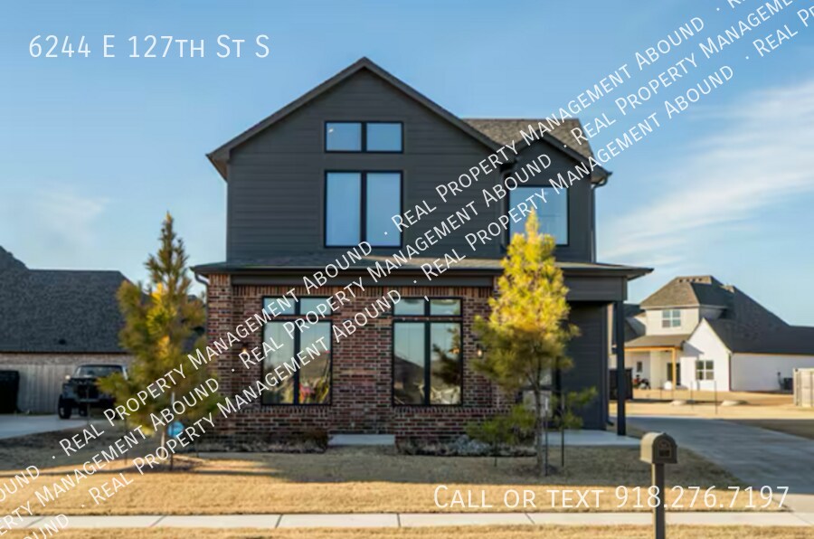6244 E 127th St S in Bixby, OK - Building Photo