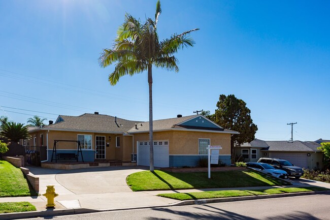 property at 4951 Greenbrier Ave