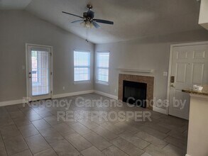5600 Devonbriar Way in Orlando, FL - Building Photo - Building Photo
