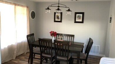 3516 Emerald Ct in Palmdale, CA - Foto de edificio - Building Photo